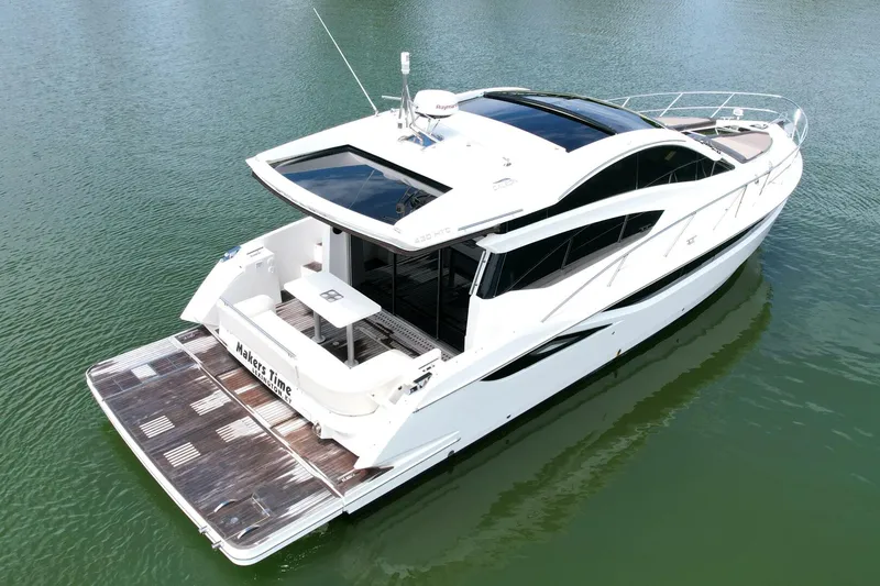 Slide: The Image of Galeon 430 HTC 2018 - 3