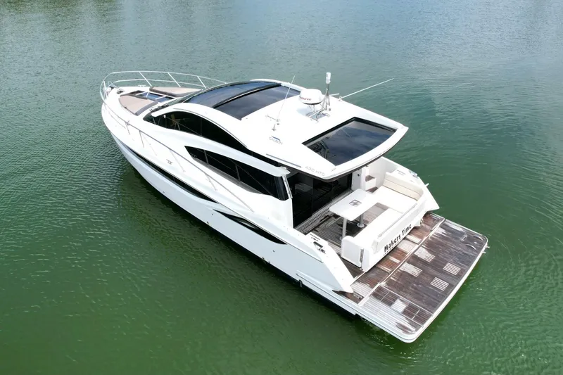 Slide: The Image of Galeon 430 HTC 2018 - 4