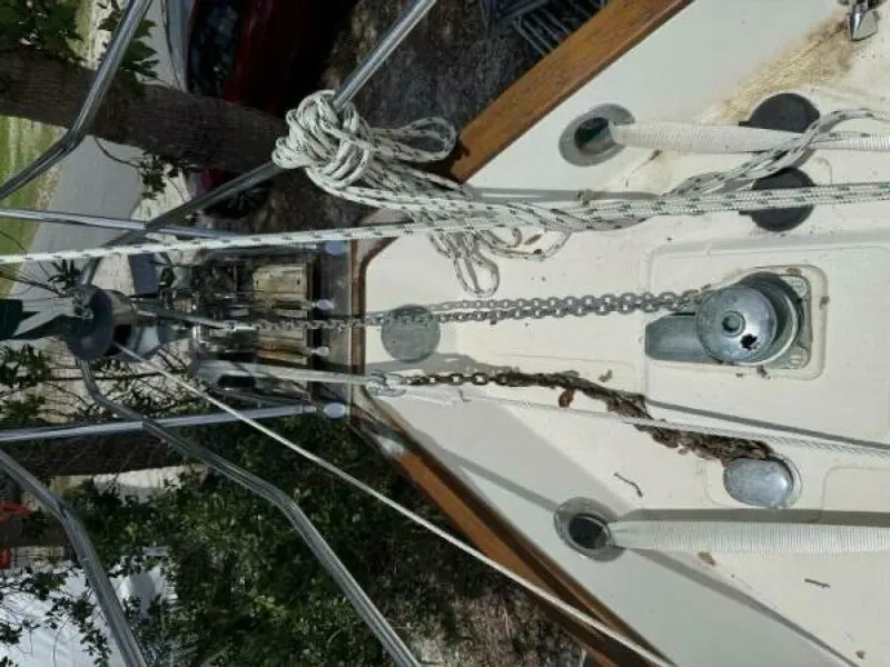 Slide: The Image of Pacific Seacraft Pilothouse 32 1994 - 17