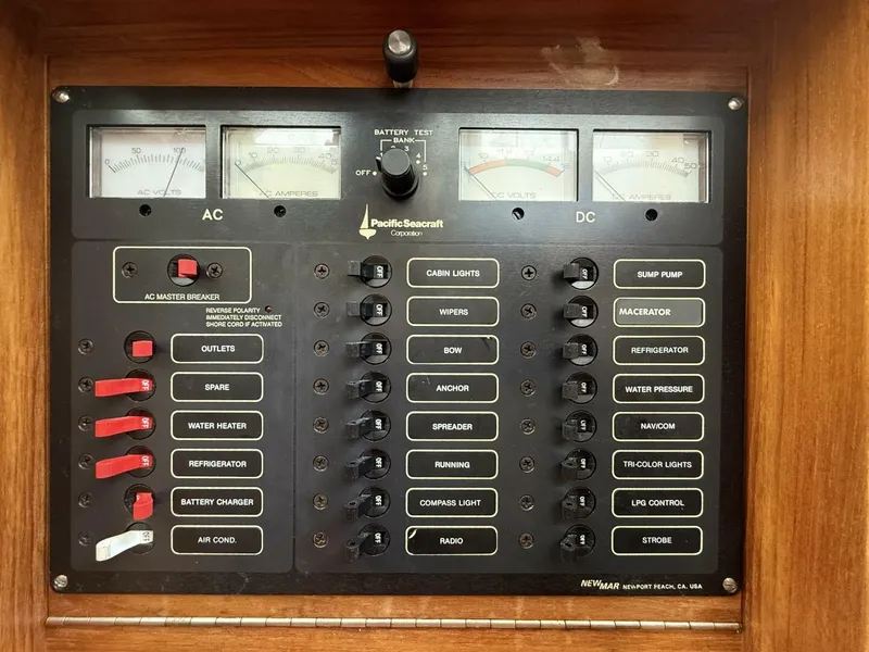 Slide: The Image of Pacific Seacraft Pilothouse 32 1994 - 19