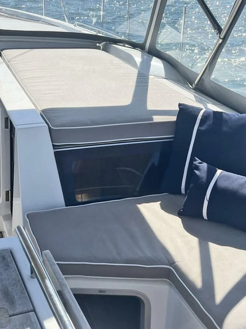 Slide: The Image of Beneteau Oceanis 2020 - 14