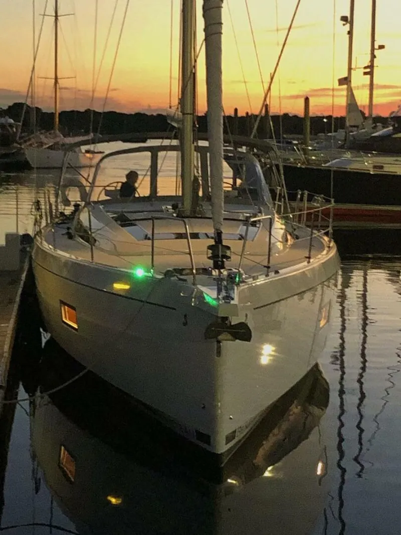 Slide: The Image of Beneteau Oceanis 2020 - 40