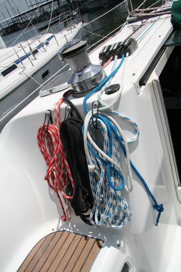 Slide: The Image of Beneteau 2006 - 10