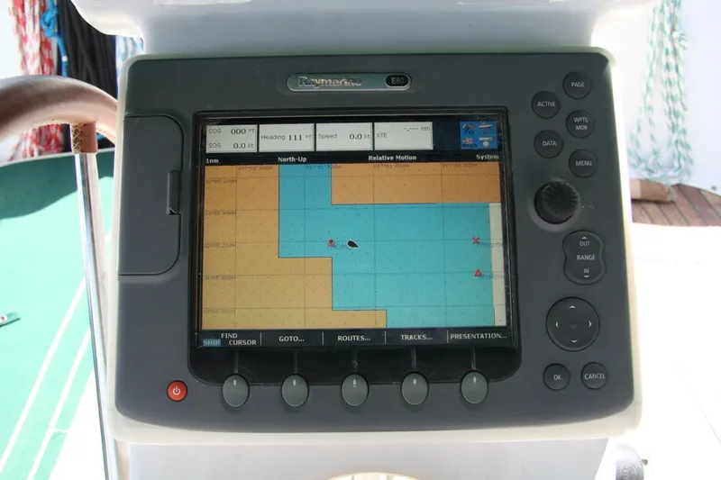 Slide: The Image of Beneteau 2006 - 14