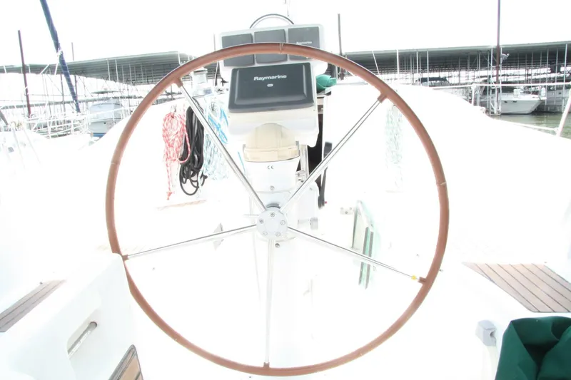 Slide: The Image of Beneteau 2006 - 16