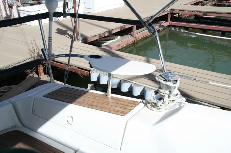 Slide: The Image of Beneteau 2006 - 17