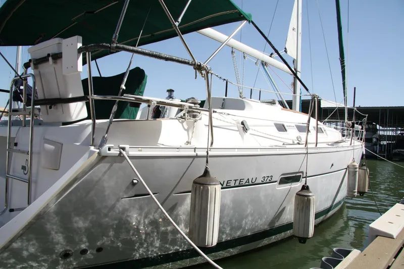 Slide: The Image of Beneteau 2006 - 31