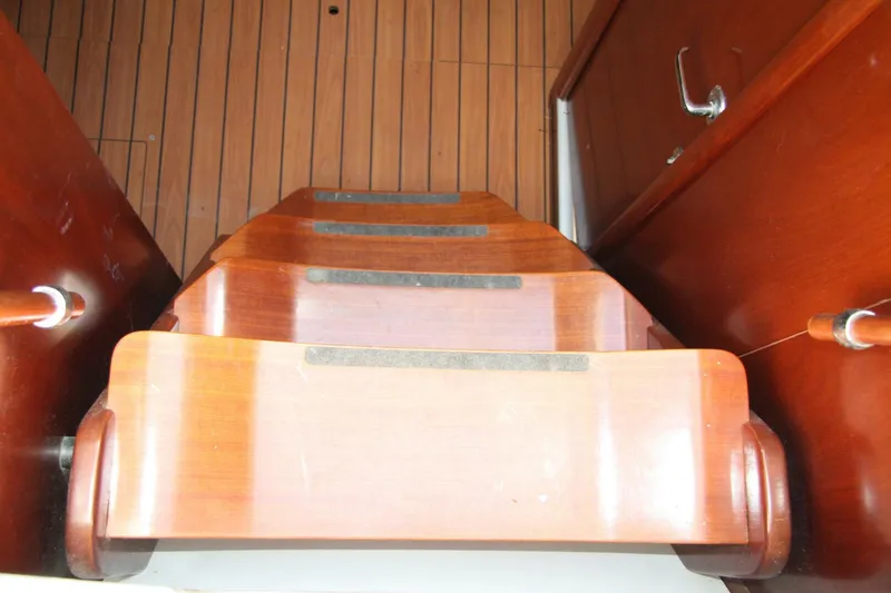 Slide: The Image of Beneteau 2006 - 33