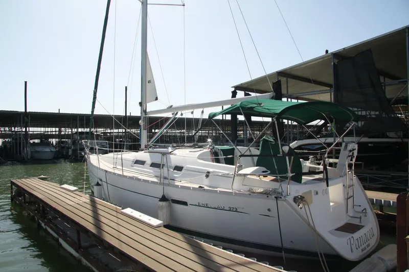 Slide: The Image of Beneteau 2006 - 4