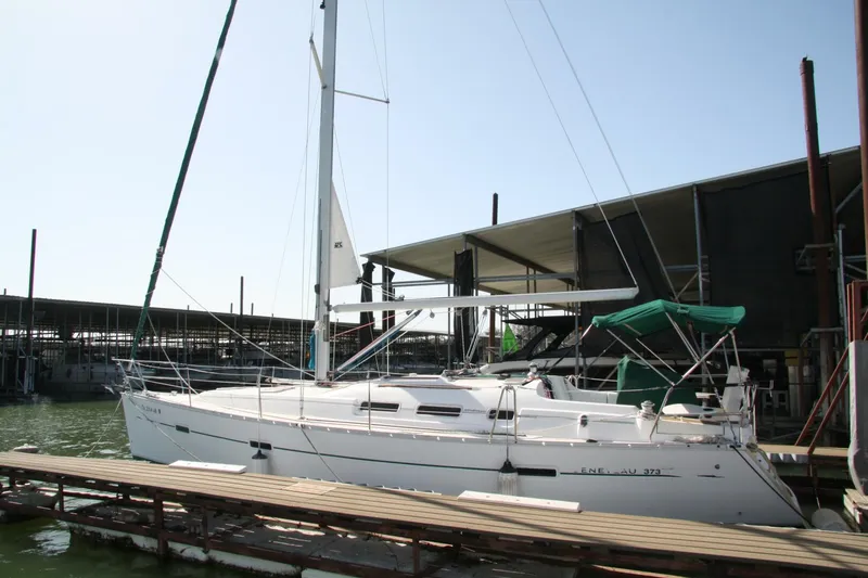 Slide: The Image of Beneteau 2006 - 5