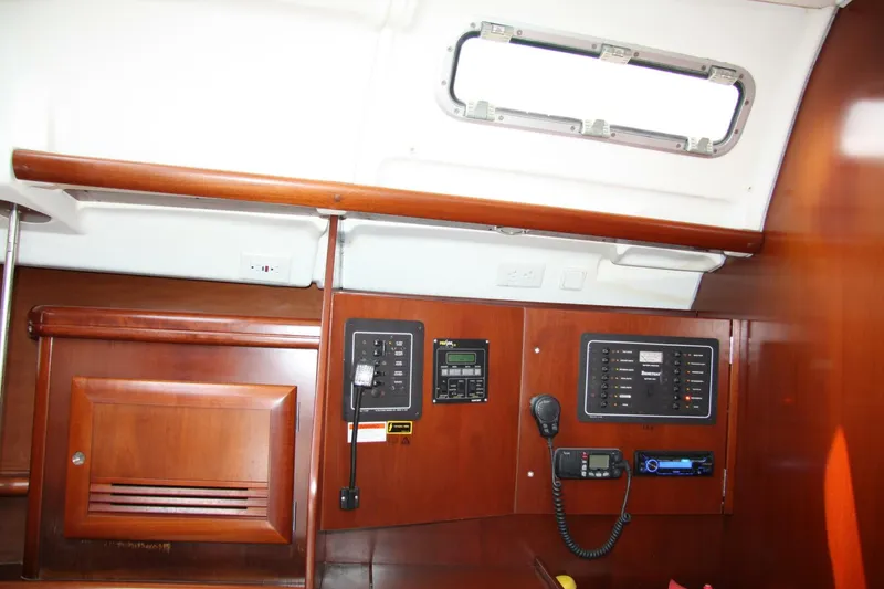 Slide: The Image of Beneteau 2006 - 50