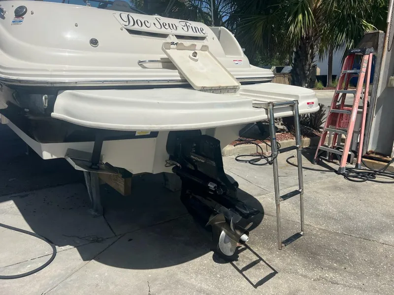 Slide: The Image of Sea Ray 240 SUNDECK 2007 - 11