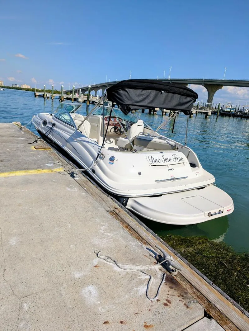 Slide: The Image of Sea Ray 240 SUNDECK 2007 - 2