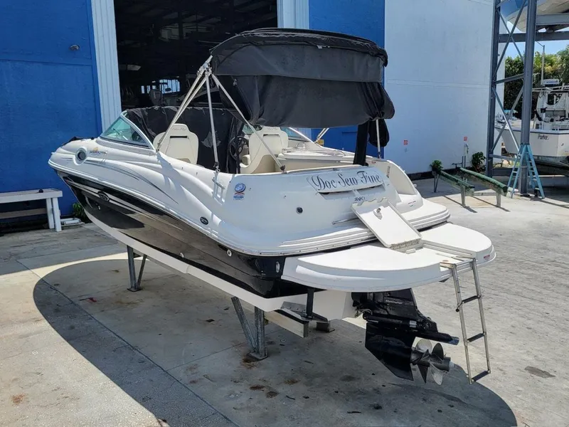 Slide: The Image of Sea Ray 240 SUNDECK 2007 - 4