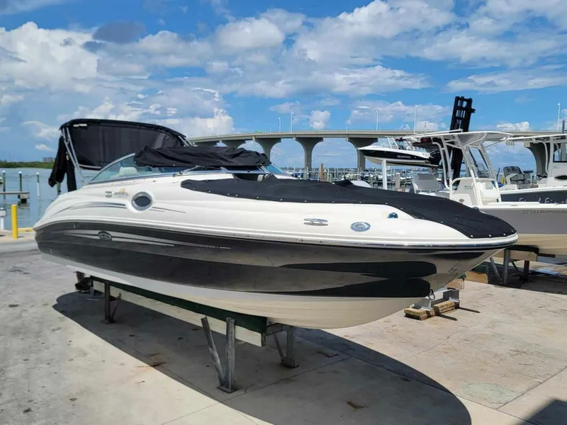 Slide: The Image of Sea Ray 240 SUNDECK 2007 - 8