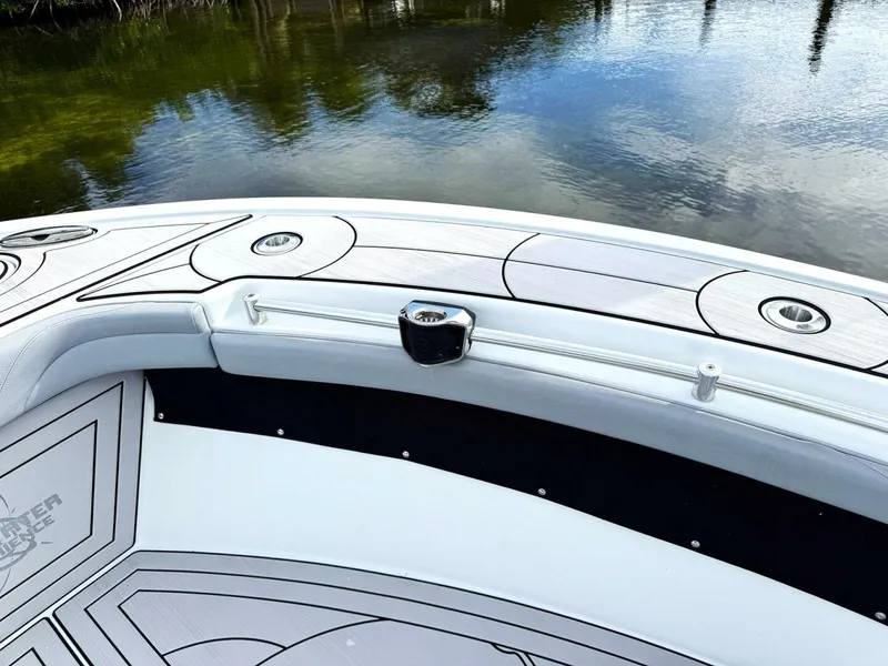 Slide: The Image of Yellowfin 26 Hybrid 2021 - 15