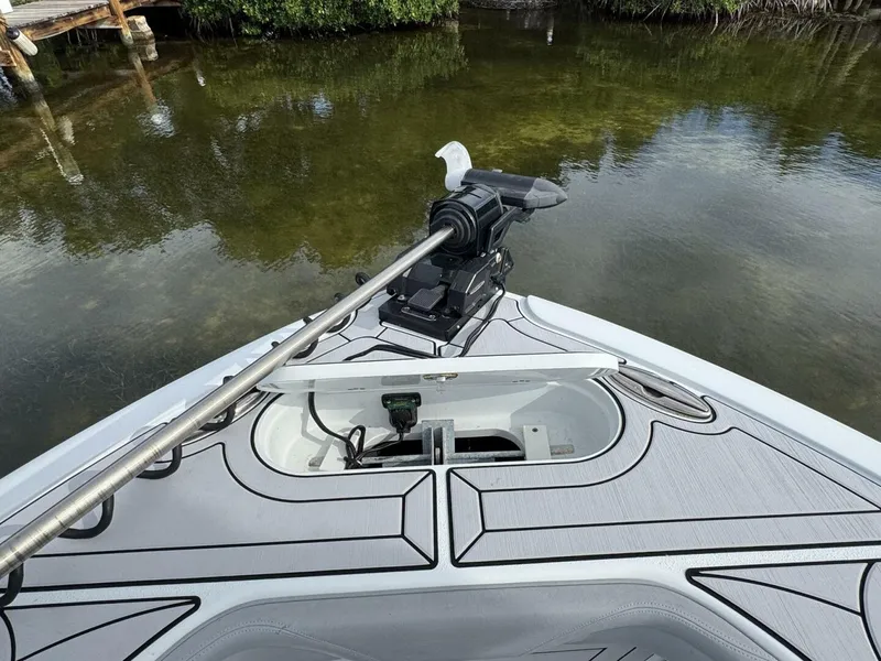 Slide: The Image of Yellowfin 26 Hybrid 2021 - 17