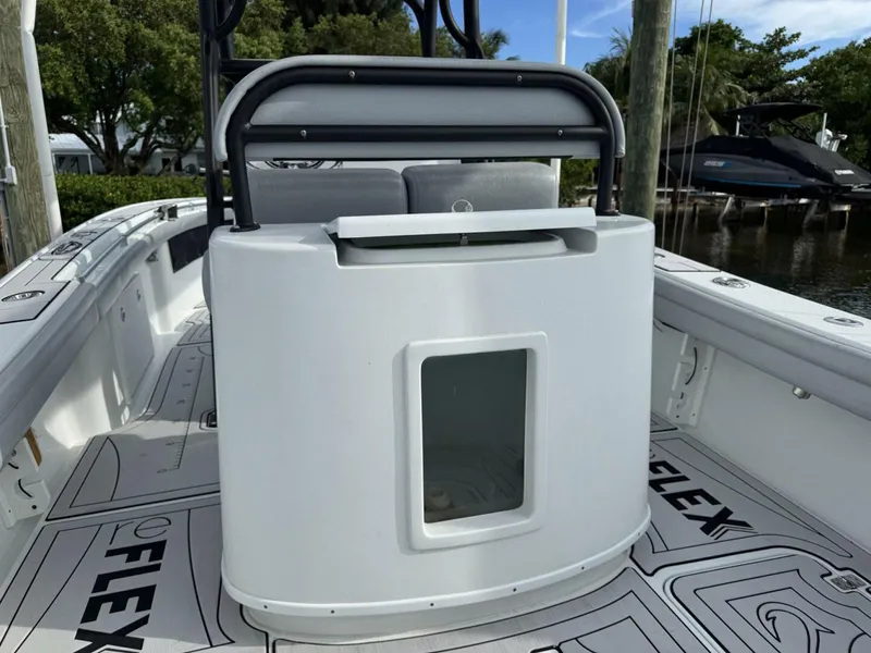 Slide: The Image of Yellowfin 26 Hybrid 2021 - 27