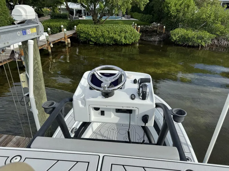 Slide: The Image of Yellowfin 26 Hybrid 2021 - 28