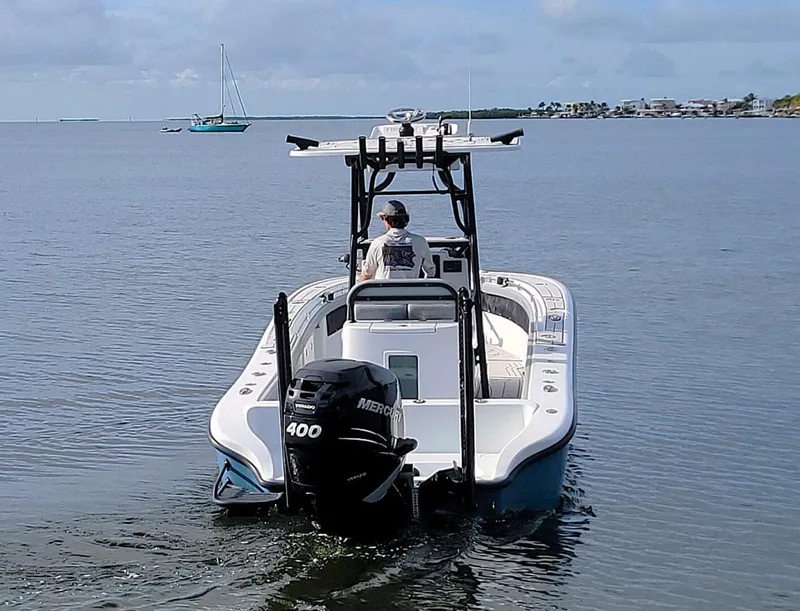 Slide: The Image of Yellowfin 26 Hybrid 2021 - 3