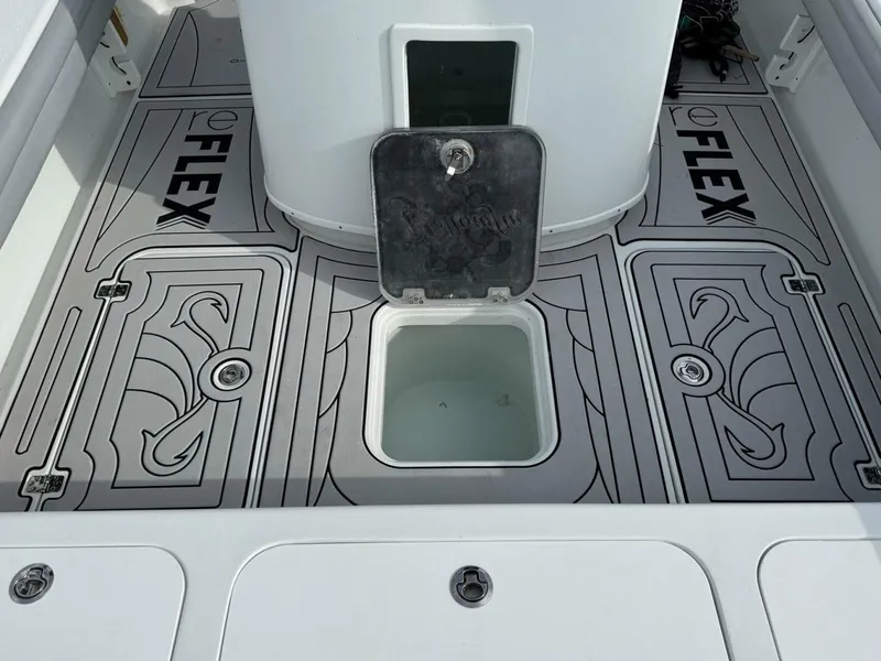 Slide: The Image of Yellowfin 26 Hybrid 2021 - 30