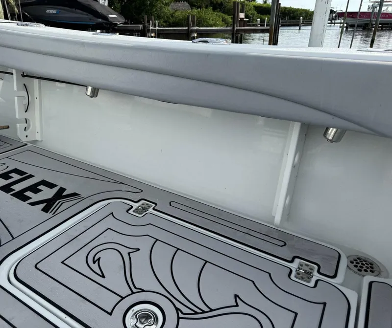 Slide: The Image of Yellowfin 26 Hybrid 2021 - 36