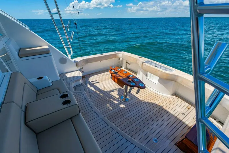 Slide: The Image of Hatteras GT45X 2023 - 14