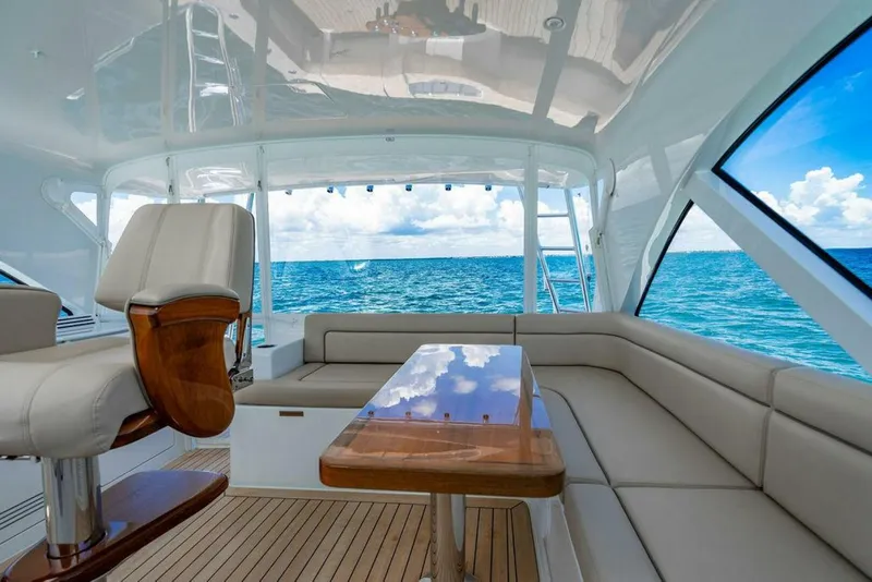 Slide: The Image of Hatteras GT45X 2023 - 27
