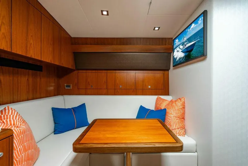 Slide: The Image of Hatteras GT45X 2023 - 34