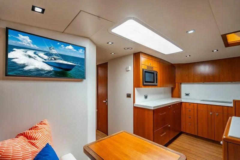 Slide: The Image of Hatteras GT45X 2023 - 35