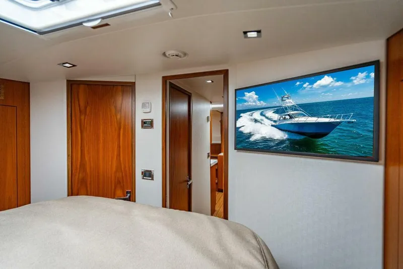 Slide: The Image of Hatteras GT45X 2023 - 39