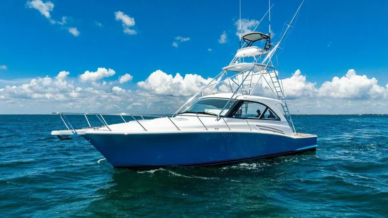 Slide: The Image of Hatteras GT45X 2023 - 5