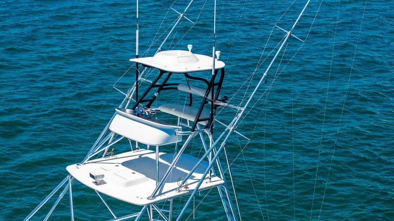 Slide: The Image of Hatteras GT45X 2023 - 7