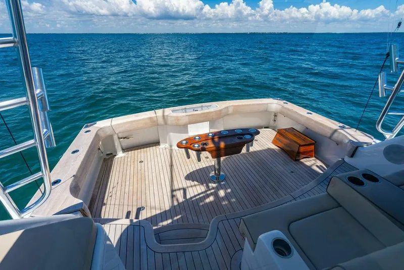 Slide: The Image of Hatteras GT45X 2023 - 8