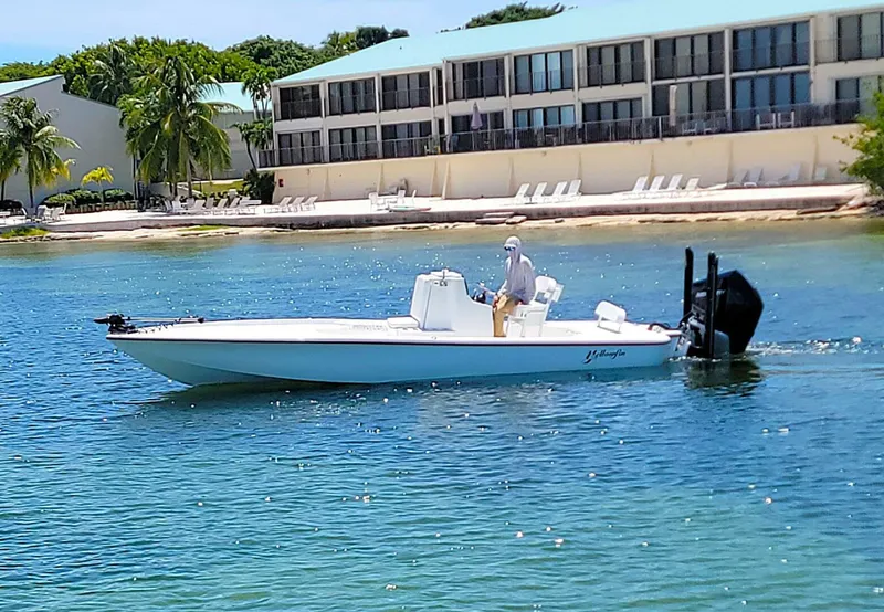 The Image of Yellowfin 24 Bay 2016 - 0