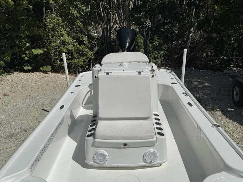 Slide: The Image of Yellowfin 24 Bay 2016 - 17
