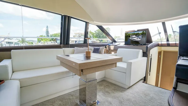 Slide: The Image of Prestige 500 Flybridge 2018 - 14