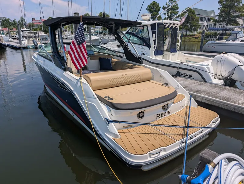 Slide: The Image of Sea Ray 280 SLX 2023 - 4