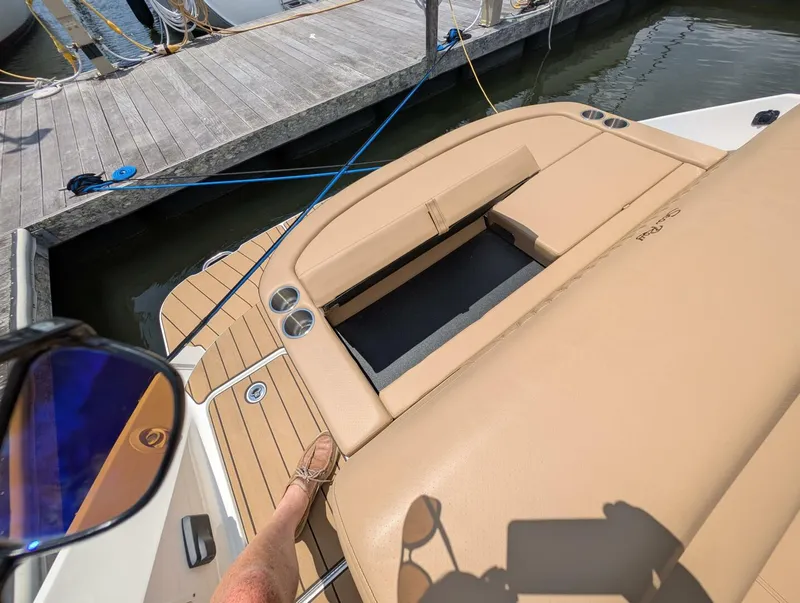 Slide: The Image of Sea Ray 280 SLX 2023 - 9