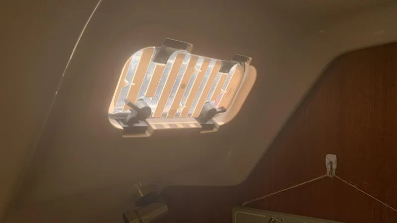 Slide: The Image of Hunter 30 T 1991 - 43