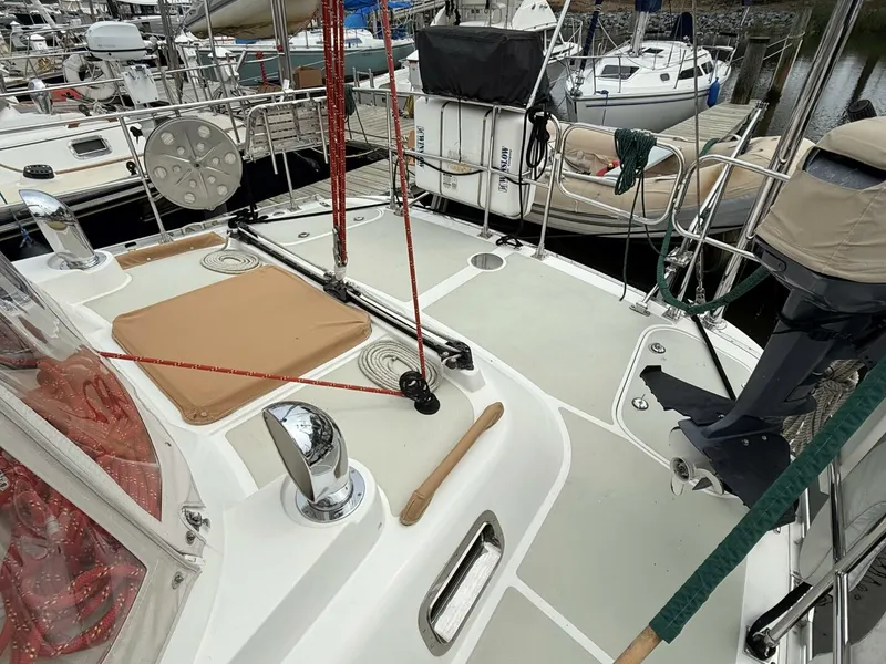Slide: The Image of Hylas 46 Center Cockpit 2008 - 14