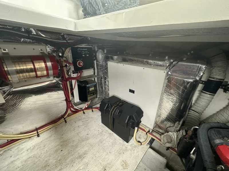 Slide: The Image of Cruisers Yachts 300 CXi 2009 - 28