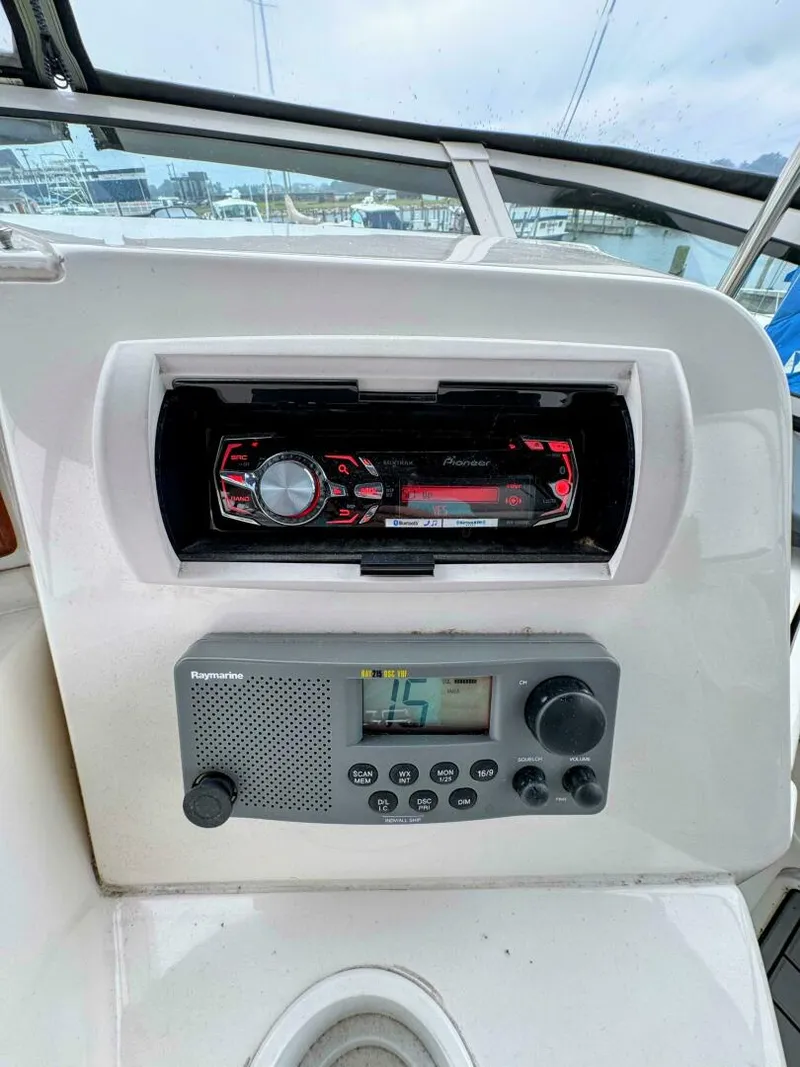 Slide: The Image of Silverton 35 Motor Yacht 2005 - 14