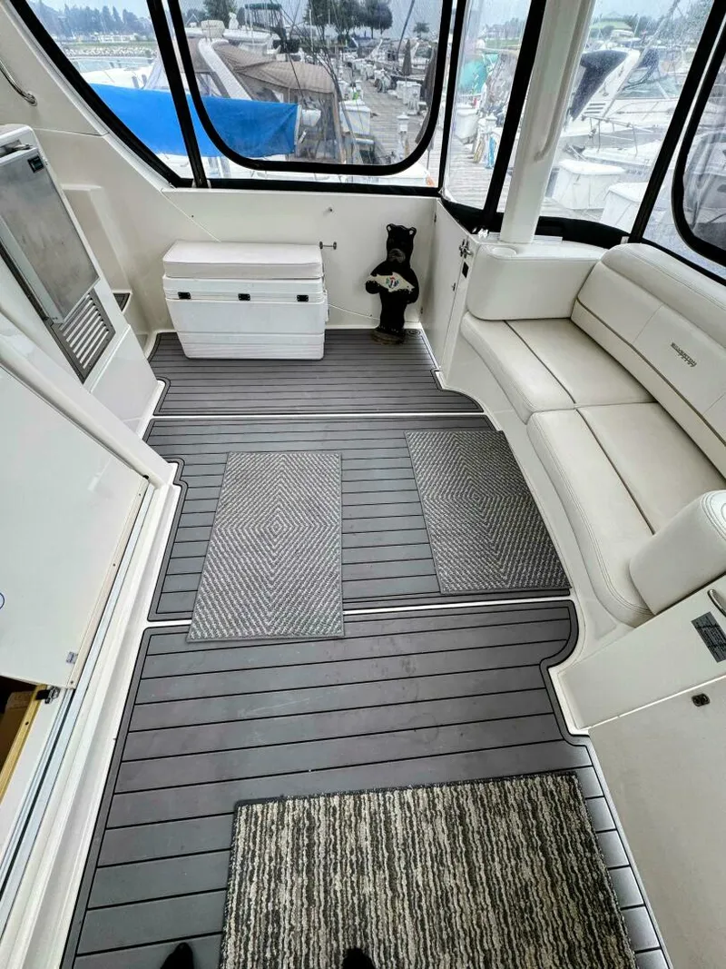 Slide: The Image of Silverton 35 Motor Yacht 2005 - 19