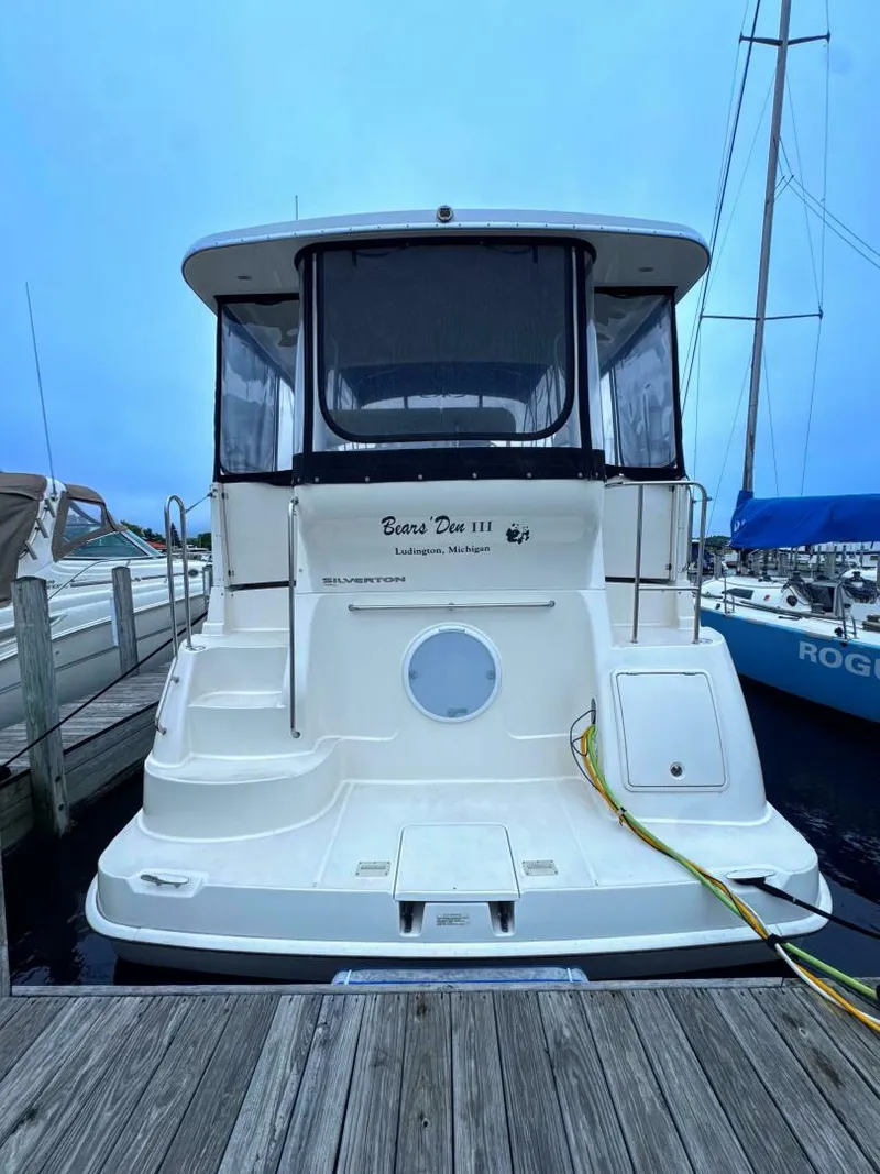 Slide: The Image of Silverton 35 Motor Yacht 2005 - 3