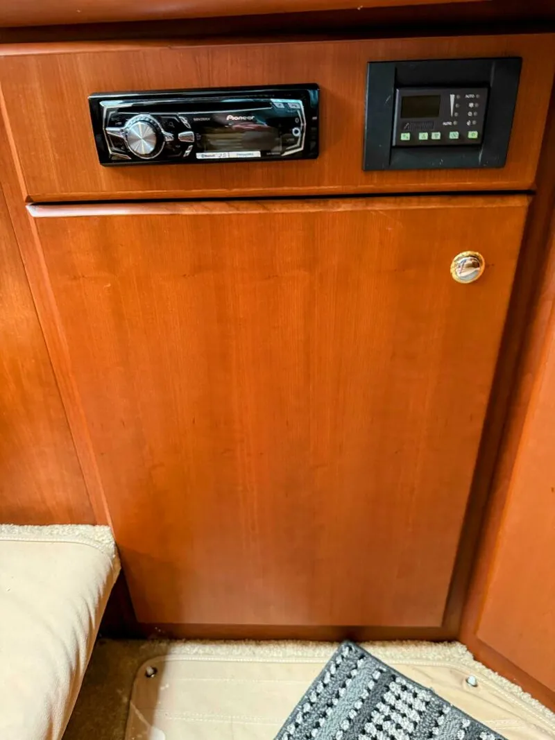 Slide: The Image of Silverton 35 Motor Yacht 2005 - 32