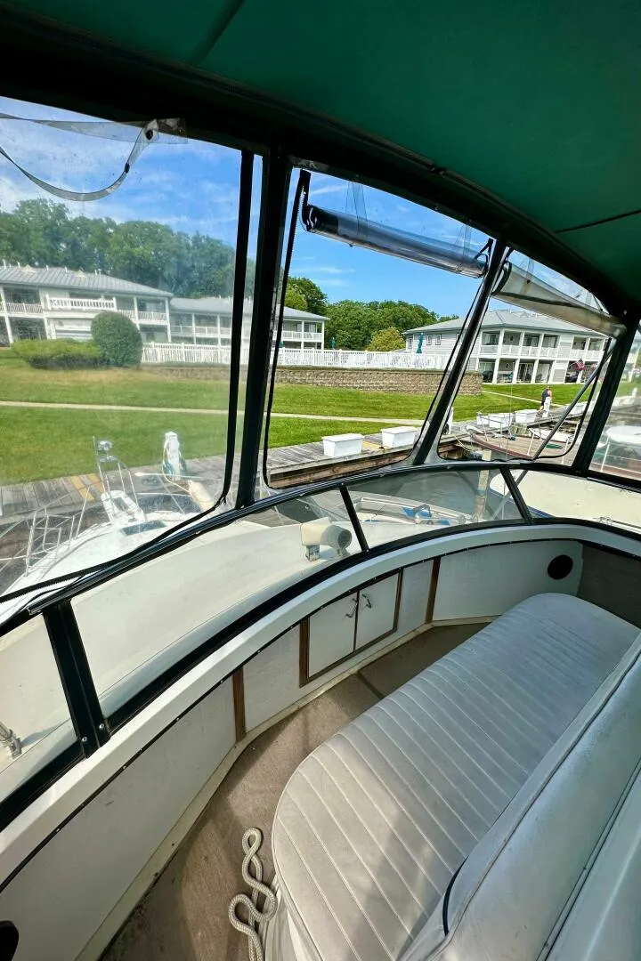 Slide: The Image of Carver Yachts 3807 Aft Cabin 1991 - 10