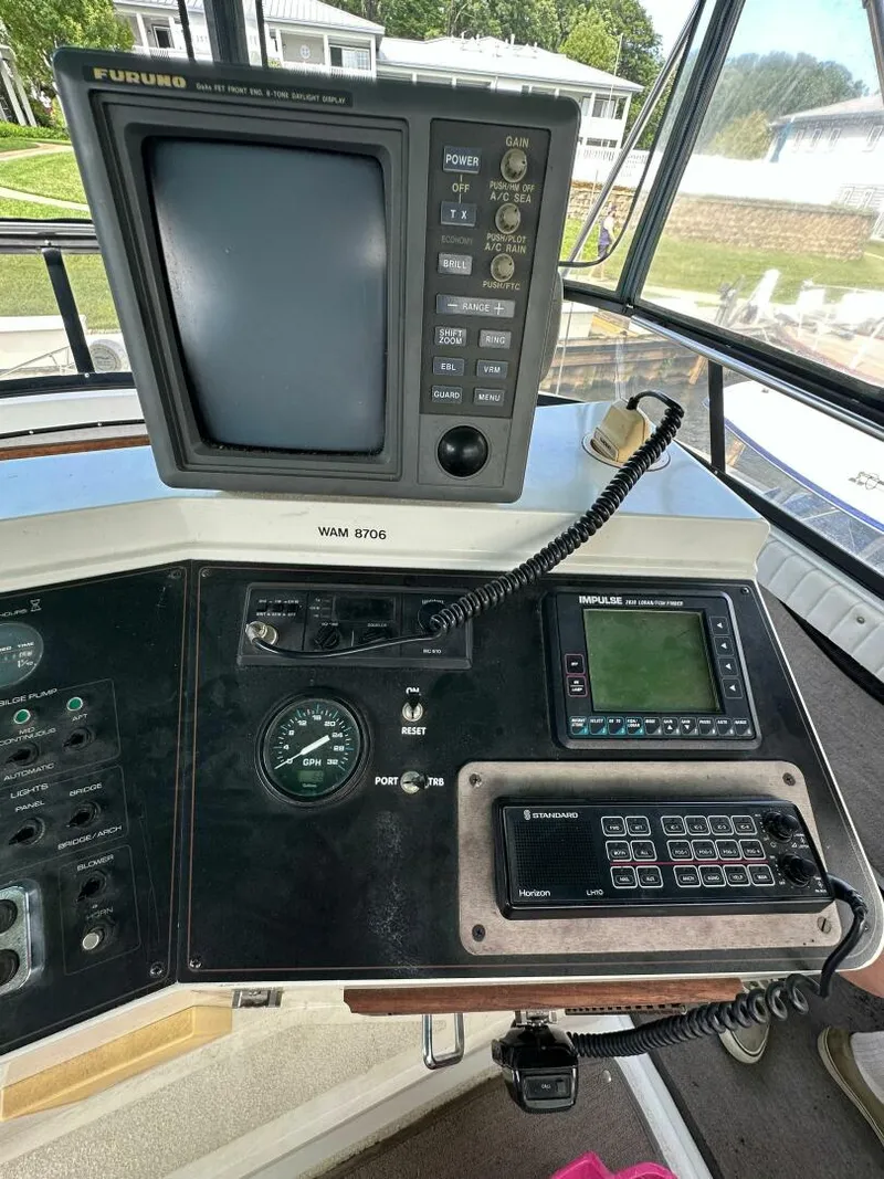 Slide: The Image of Carver Yachts 3807 Aft Cabin 1991 - 16