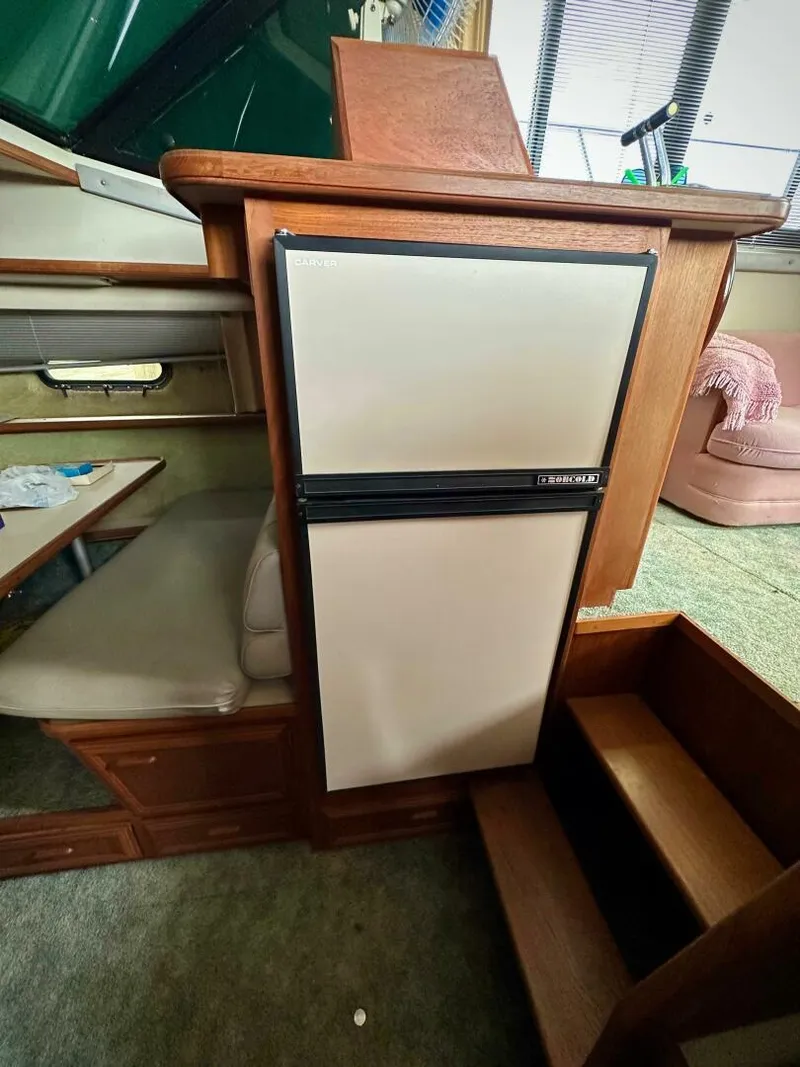 Slide: The Image of Carver Yachts 3807 Aft Cabin 1991 - 25