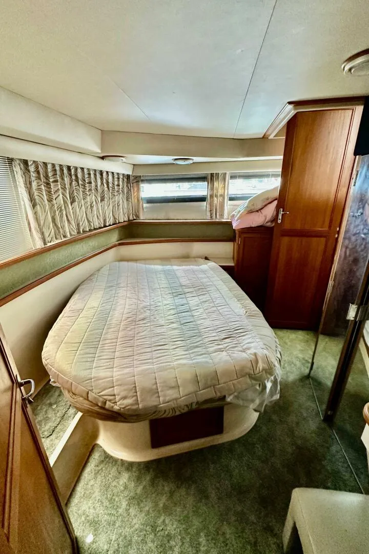 Slide: The Image of Carver Yachts 3807 Aft Cabin 1991 - 31